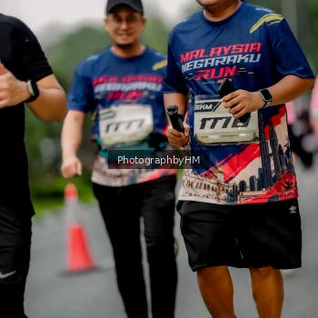 Runner Photo 3800973