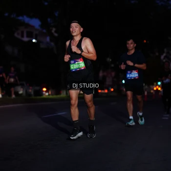 Runner Photo 3801054
