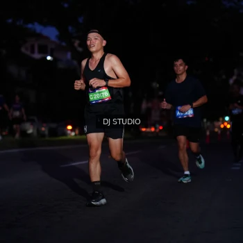 Runner Photo 3801070