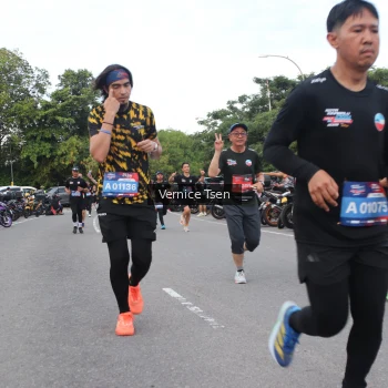 Runner Photo 3801096