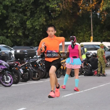 Runner Photo 3801137