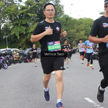 Runner Photo 3801195