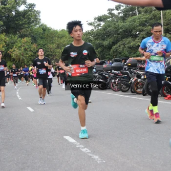 Runner Photo 3801244