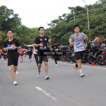 Runner Photo 3801254