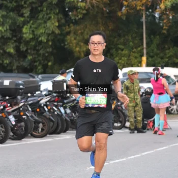 Runner Photo 3801305