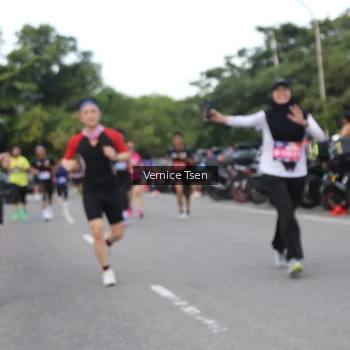 Runner Photo 3801370