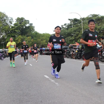 Runner Photo 3801387