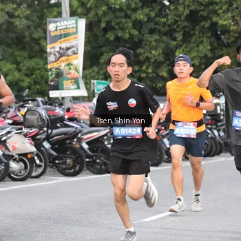Runner Photo 3801495