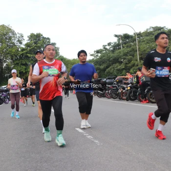 Runner Photo 3801560
