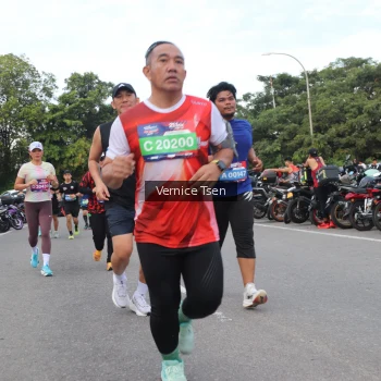 Runner Photo 3801581