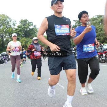 Runner Photo 3801618