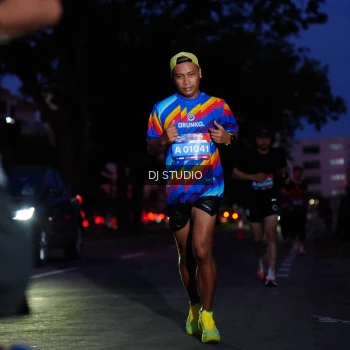 Runner Photo 3801621