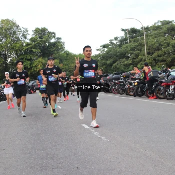 Runner Photo 3801658