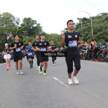 Runner Photo 3801731