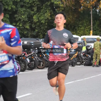 Runner Photo 3801790