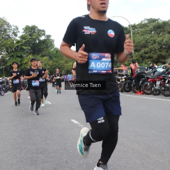 Runner Photo 3801921