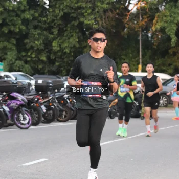 Runner Photo 3802042