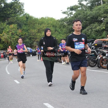 Runner Photo 3802058