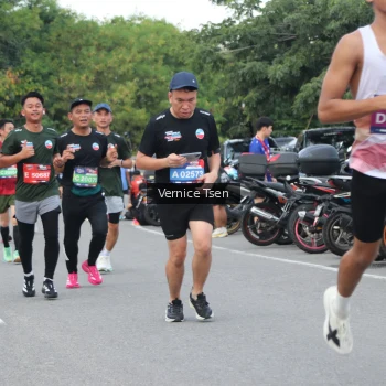 Runner Photo 3802130