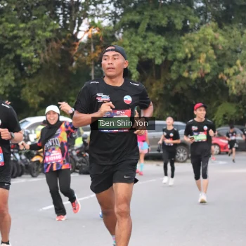 Runner Photo 3802142