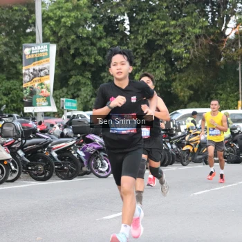 Runner Photo 3802378