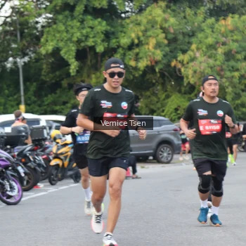 Runner Photo 3802459