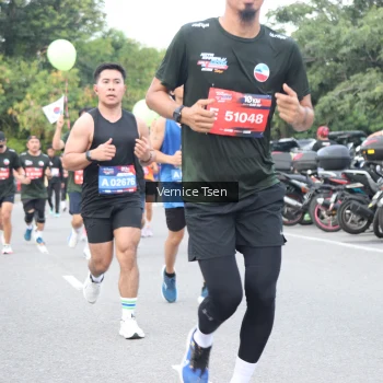 Runner Photo 3802466