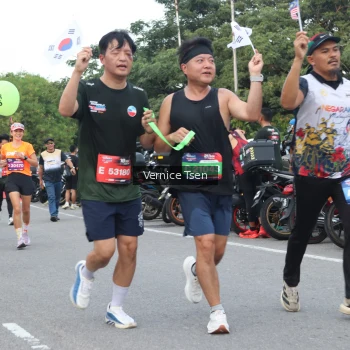 Runner Photo 3802474