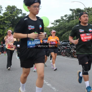 Runner Photo 3802517