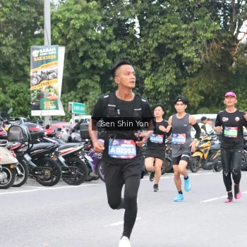 Runner Photo 3802534