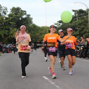 Runner Photo 3802550