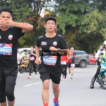 Runner Photo 3802561