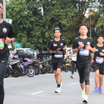 Runner Photo 3802573