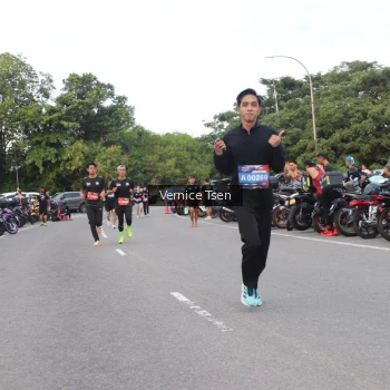 Runner Photo 3802582