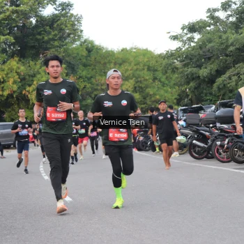 Runner Photo 3802585