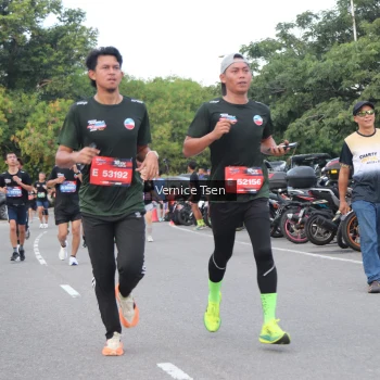 Runner Photo 3802595