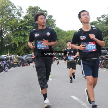 Runner Photo 3802650