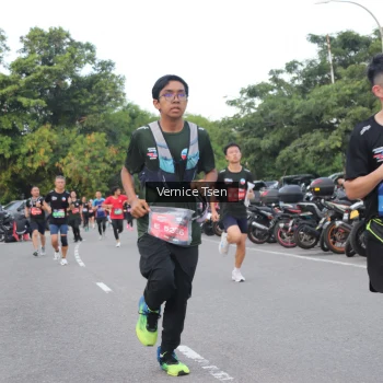 Runner Photo 3802670