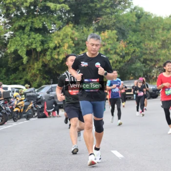 Runner Photo 3802706