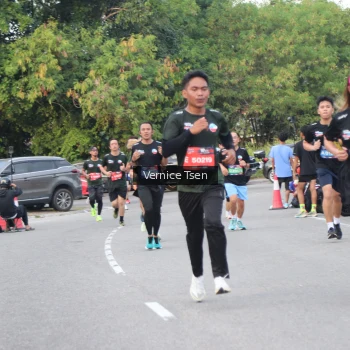 Runner Photo 3802772