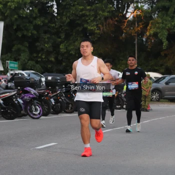 Runner Photo 3802787