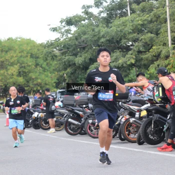 Runner Photo 3802807