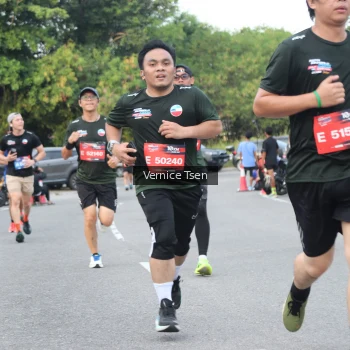 Runner Photo 3802821