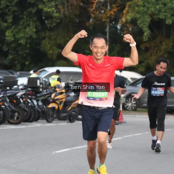 Runner Photo 3802849