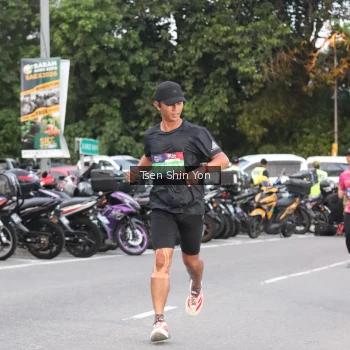 Runner Photo 3802869