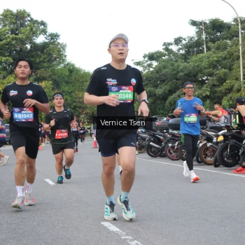 Runner Photo 3802918
