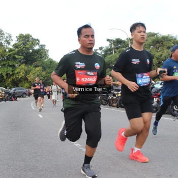 Runner Photo 3802970