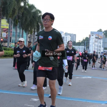 Runner Photo 3802975