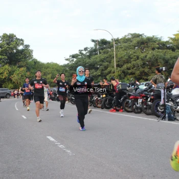 Runner Photo 3802980