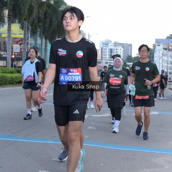 Runner Photo 3802990